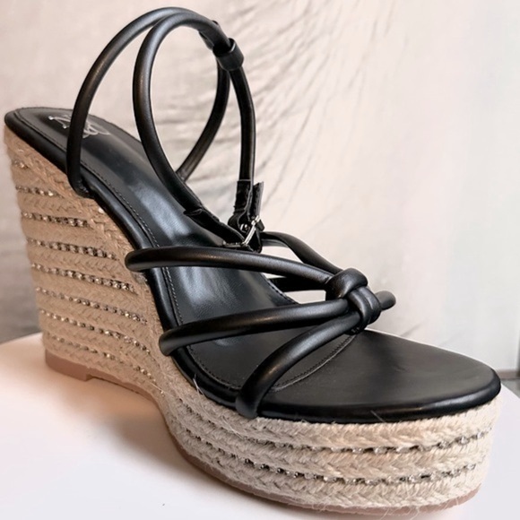 🌸NEW YORK & COMPANY🌸 Electra Rhinestone Embedded Wedge Sandal Size: 10 - Picture 8 of 13